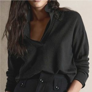 NWT Banana Republic Bella Merino Sweater Polo
100% extra fine Merino Wool Black